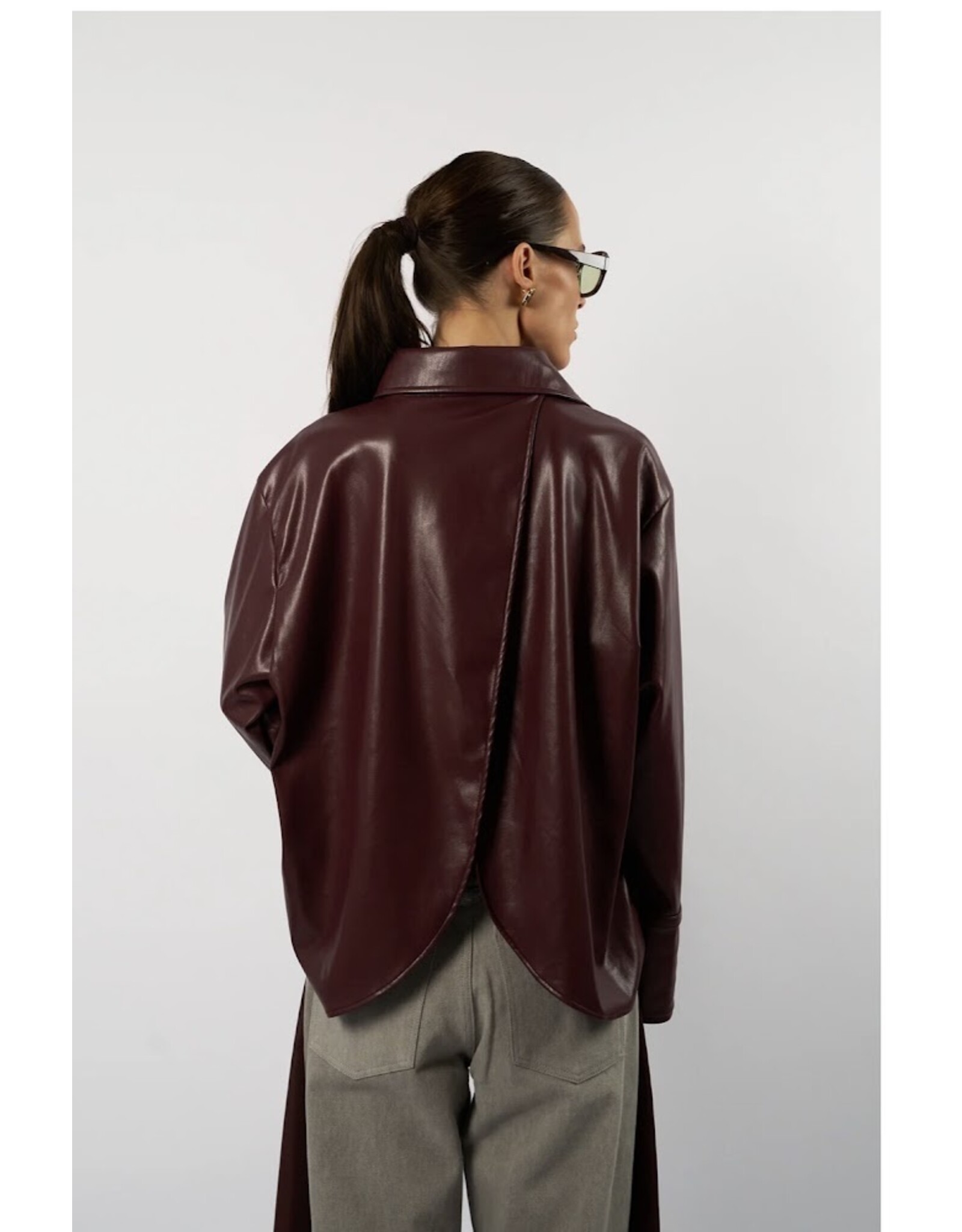 AMANDINE OFFICIAL JULIETTA BORDEAUX HEMD