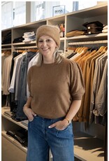JANICE DAMES TRUI RONDE HALS POFMOUW GEBRUSHED MERINO WOL PEYTON CAMEL