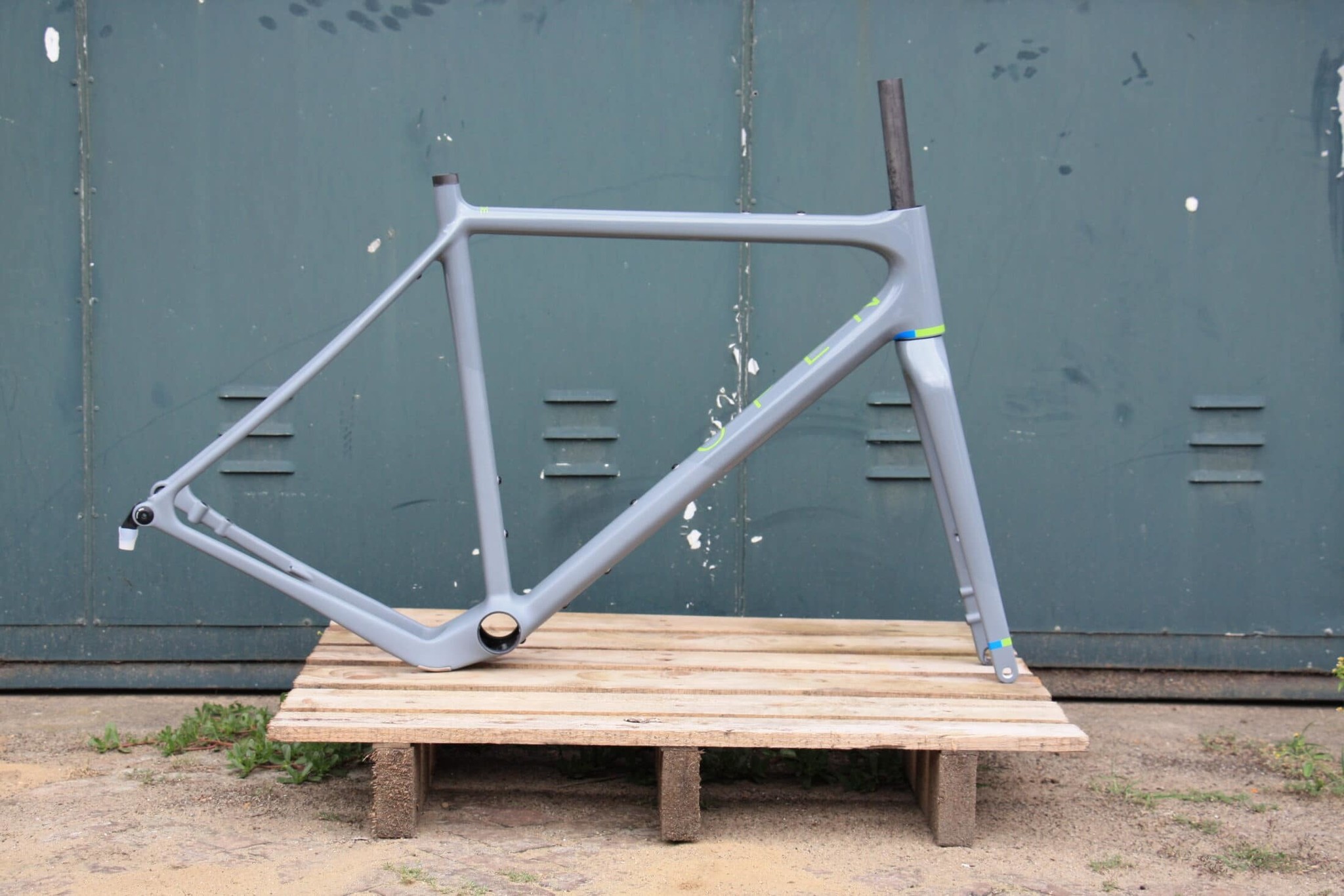 Open discount wide frameset