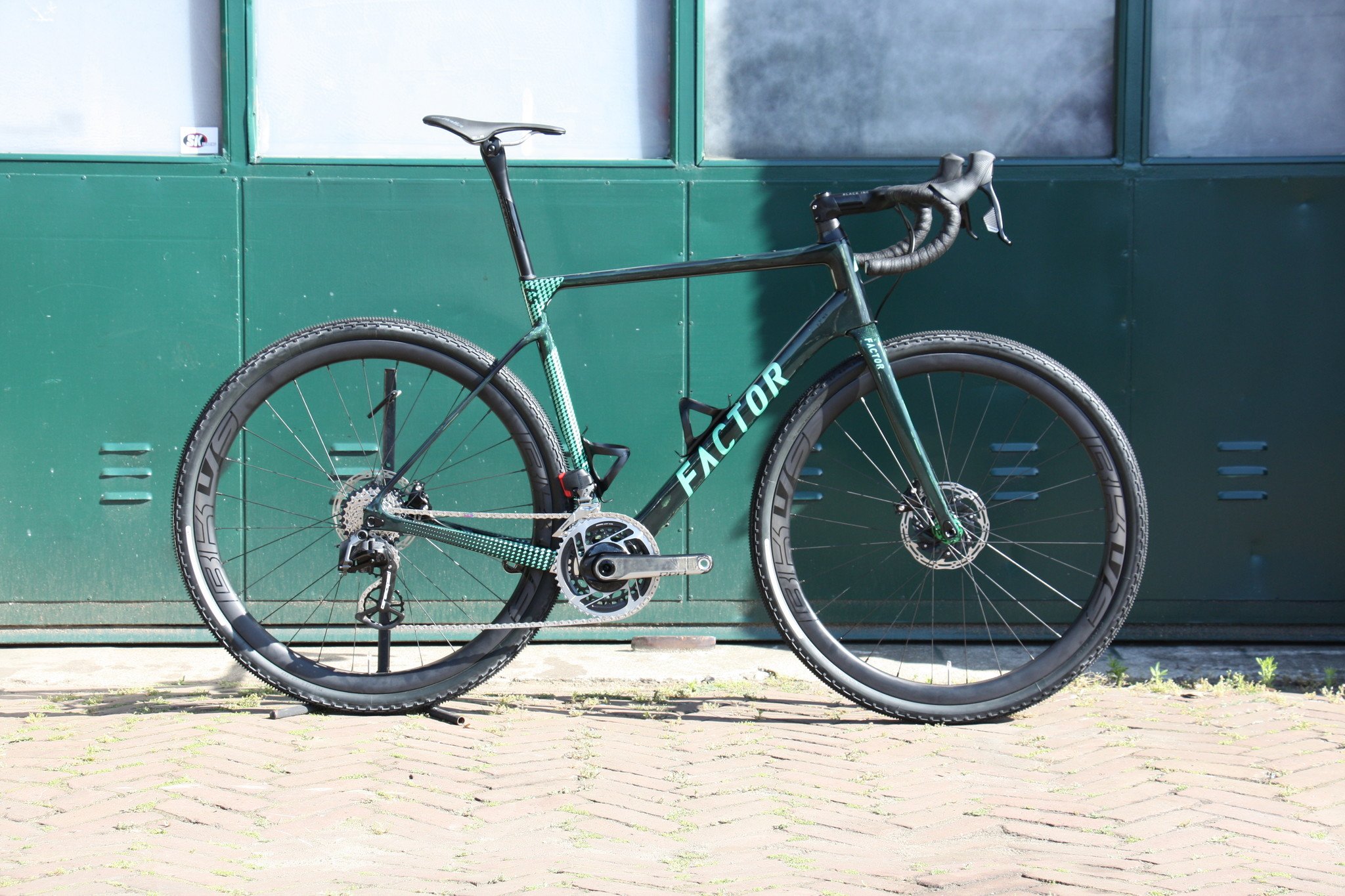 factor ls bike