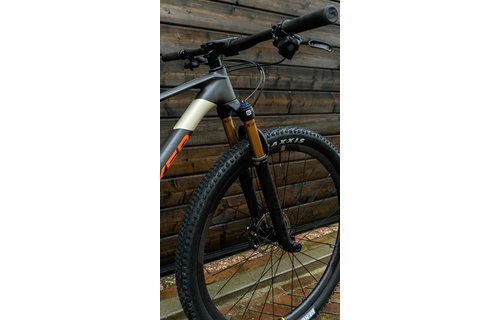 Mondraker Podium Carbon R 2023