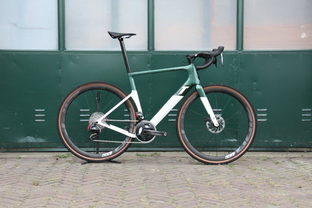 3T Exploro RaceMax Force AXS 1x XPLR D2 BikeSuperior