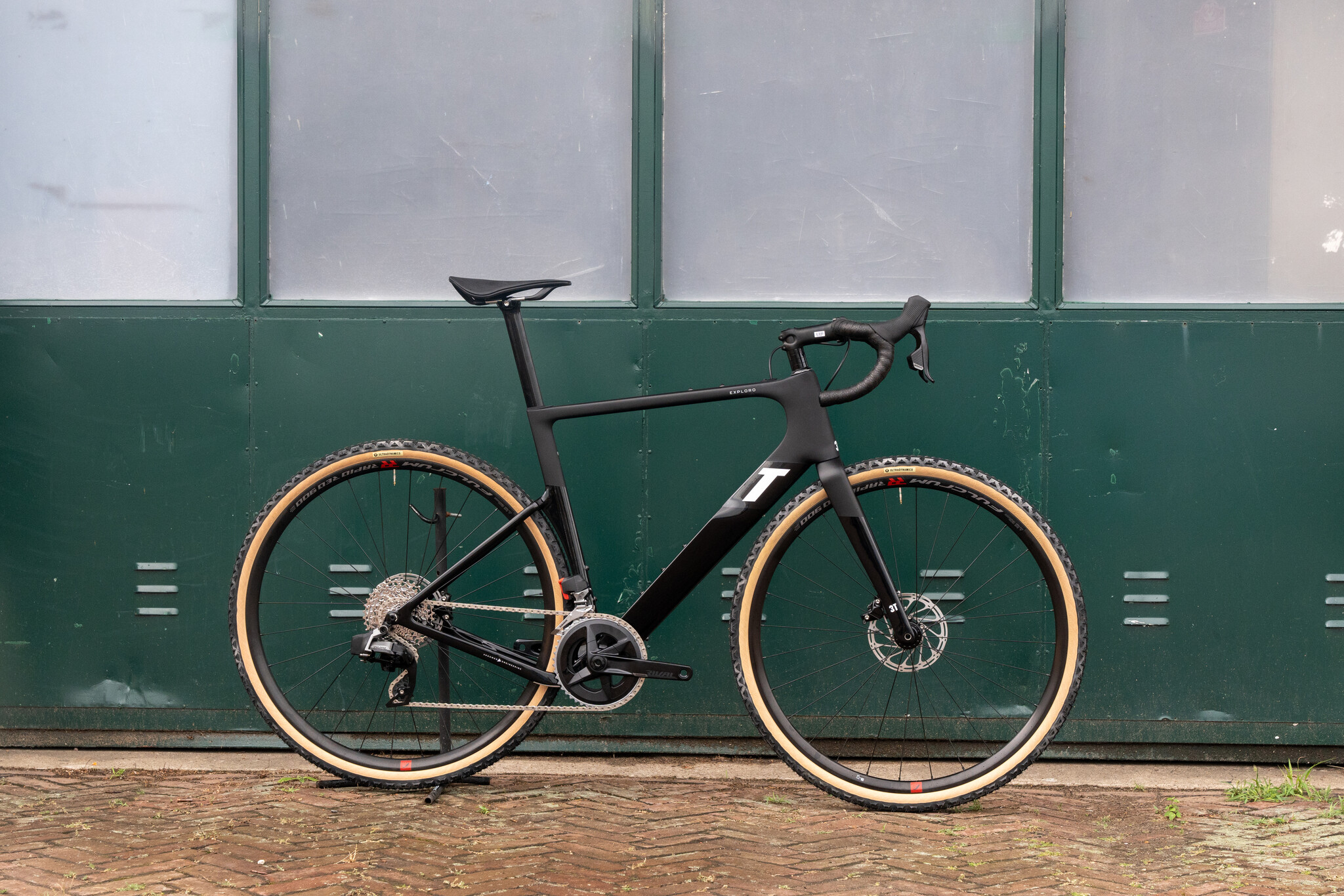 3T Exploro RaceMax Force AXS 1x XPLR D2 BikeSuperior