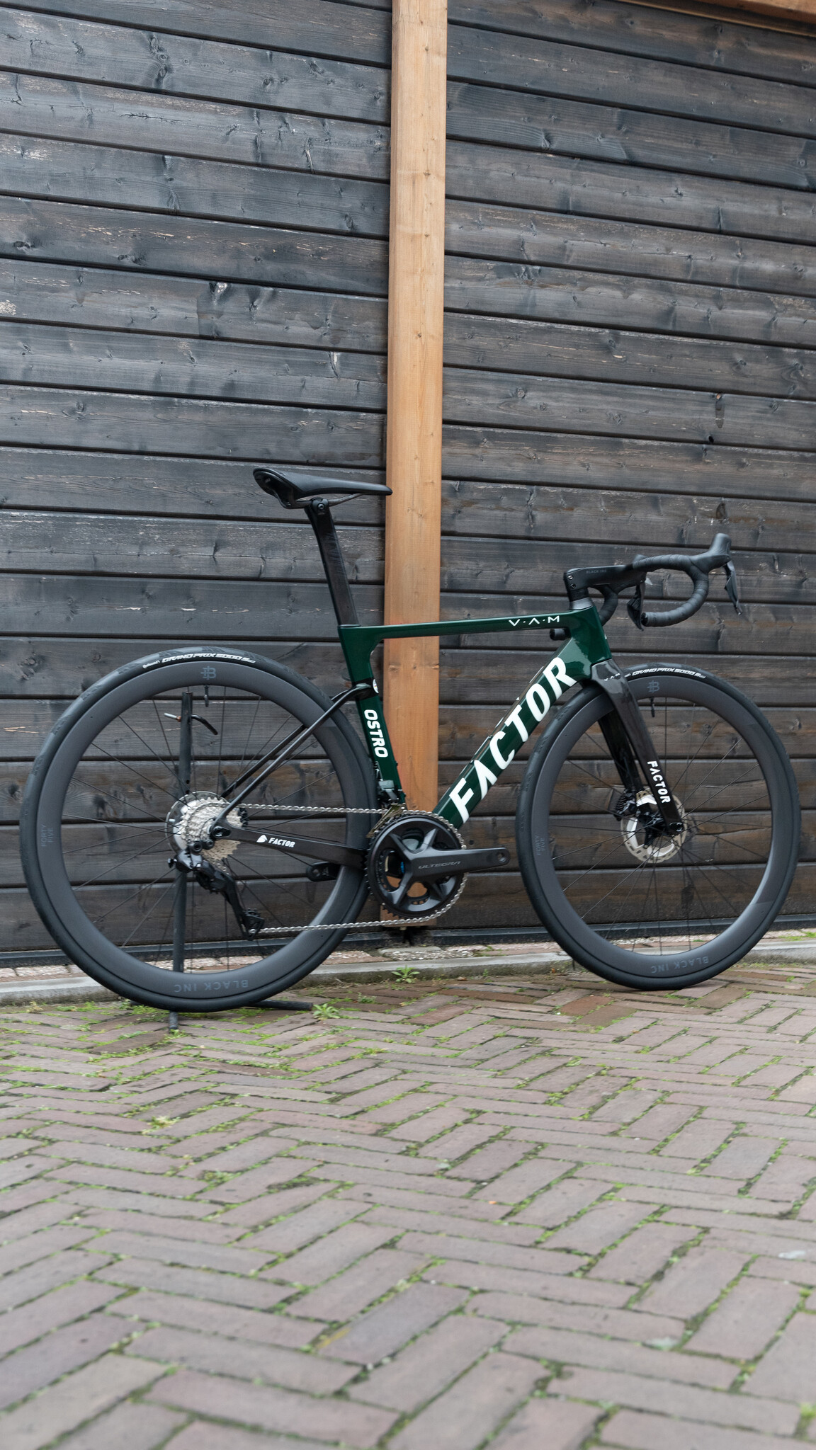 Factor OSTRO VAM Shimano Ultegra Di2 R8170 12s | BikeSuperior