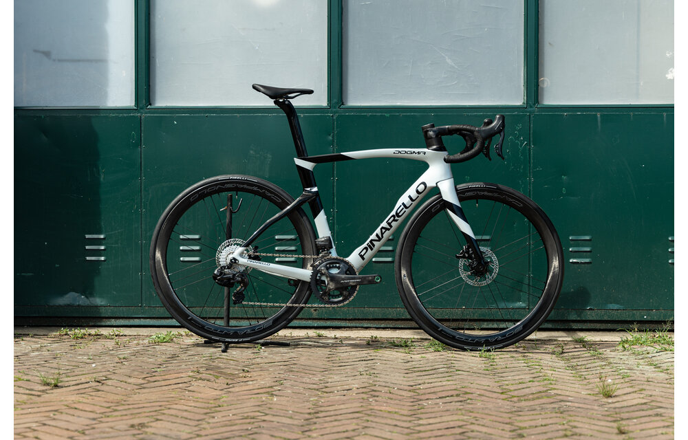 Pinarello Dogma F Speedster Silver Campagnolo Super Record WLS