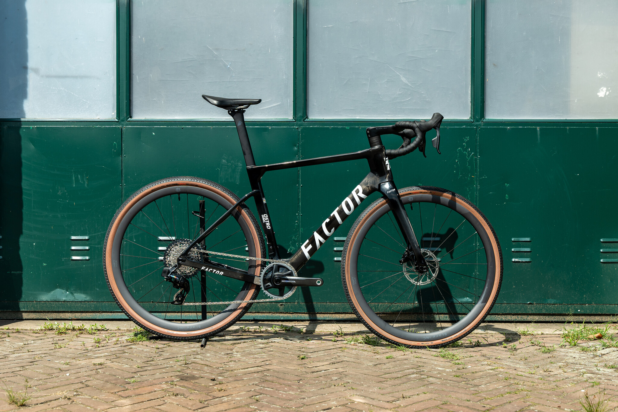 Factor OSTRO GRAVEL SRAM Rival AXS E1 XPLR