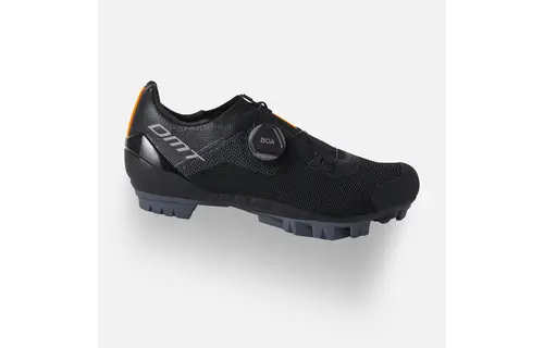 DMT KM4 all-around trail shoe