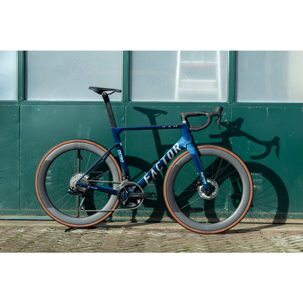 美品　FACTOR R8170 Di2 ファクター OSTRO VAM 新品商品】 FACTOR(ファクター) OSTRO VAM Chrome 52サイズ