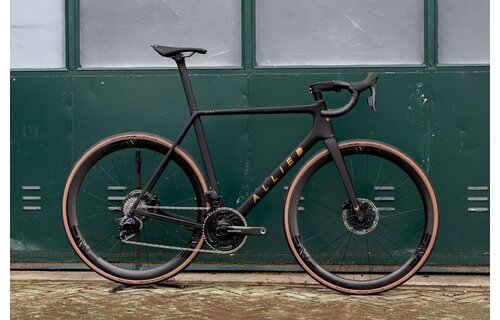 Allied Alfa Sram Force AXS D2 2x12 Road Bike