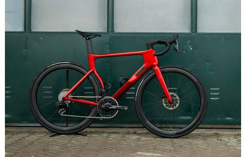 3T Strada Italia Rival AXS 2x12 Carbon Wheels