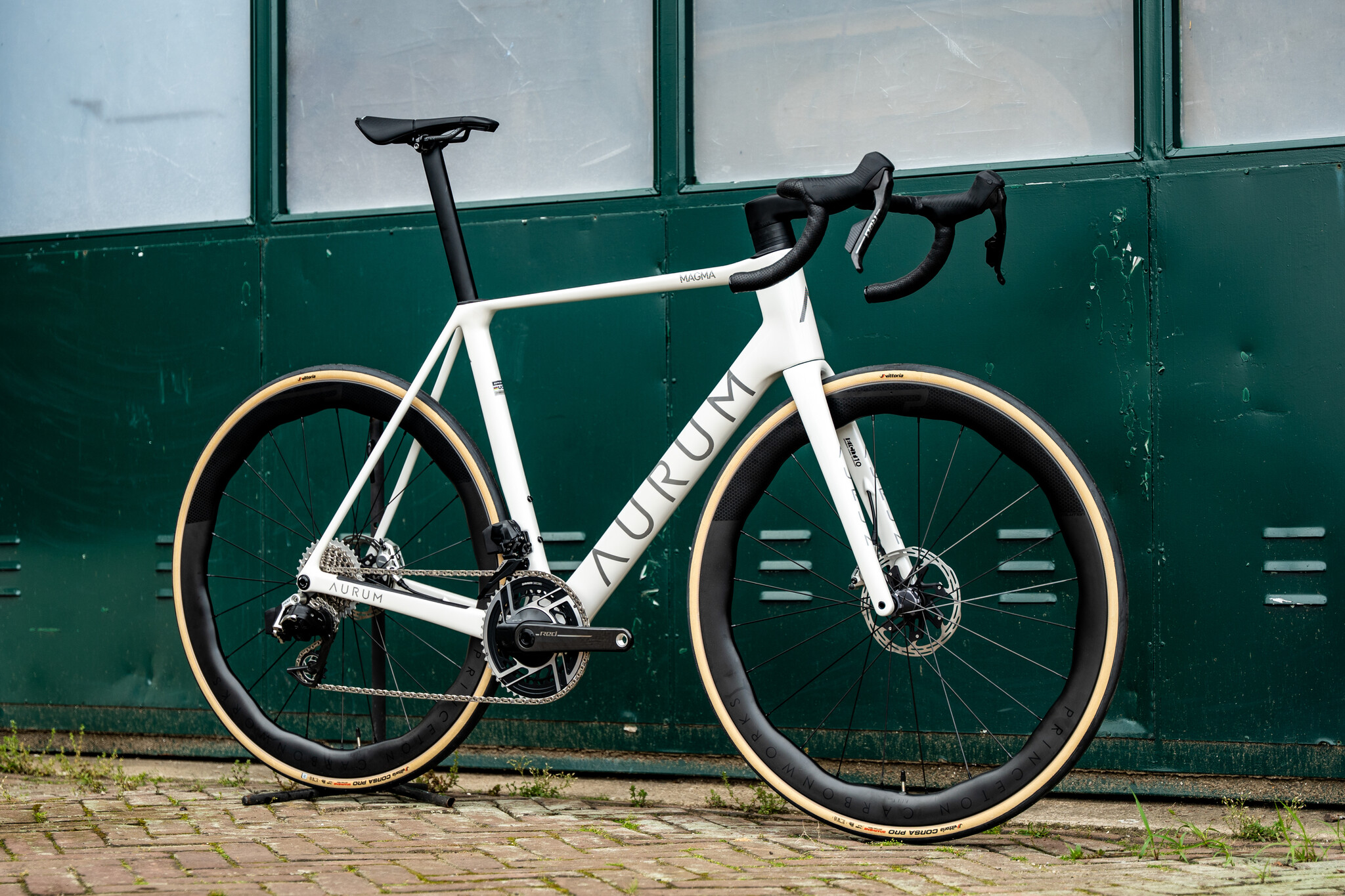 Aurum Magma Complete Bike