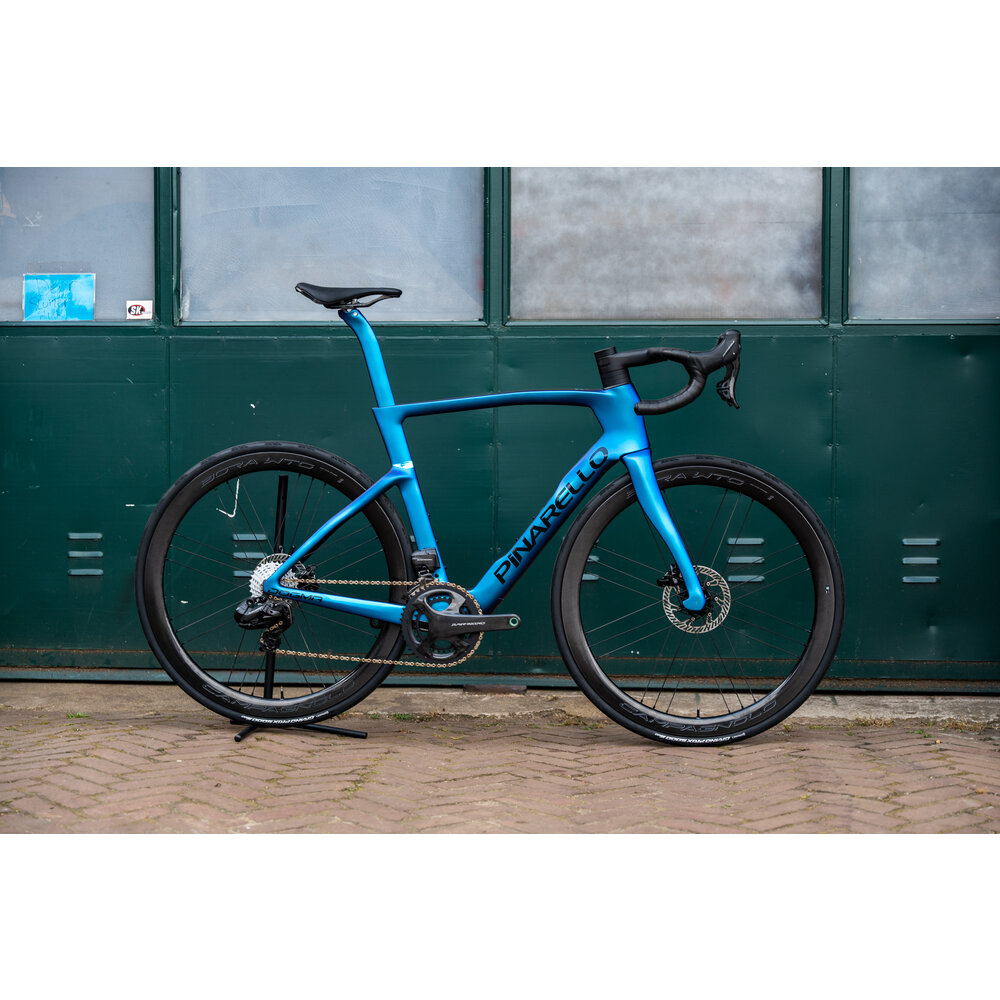 Pinarello New Dogma F Luxter Blue Campagnolo Super Record Pinarello New Dogma F Luxter Blue Campagnolo Super Record