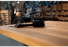 U-Sport Two Prong Brush