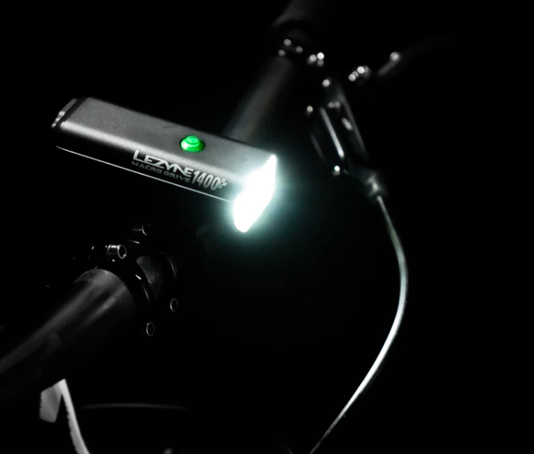 Lezyne Macro Drive 1400+ Vorderlampe