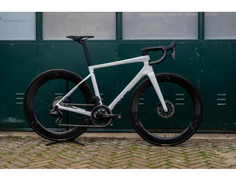 ENVE Melee Gloss White - Sram Force AXS D2 2x12