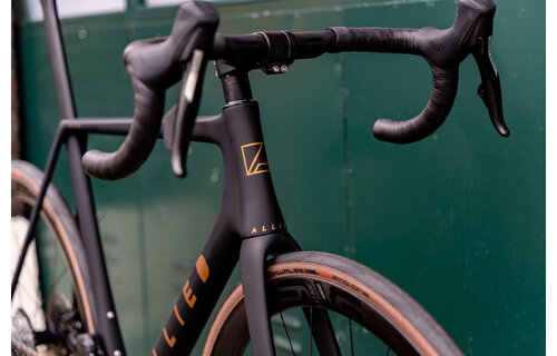 Allied Alfa - Komplettbike