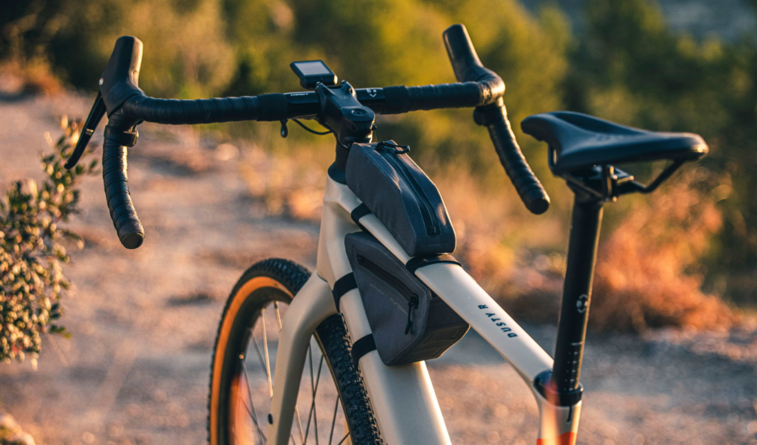 Apidura X Mondraker Dusty Framepack