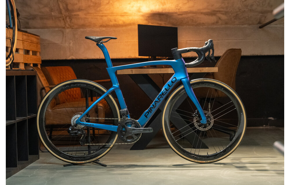 Pinarello Dogma F Campagnolo Super Record EPS 2x12