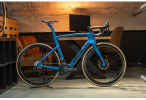Pinarello Dogma F Campagnolo Super Record EPS 2x12