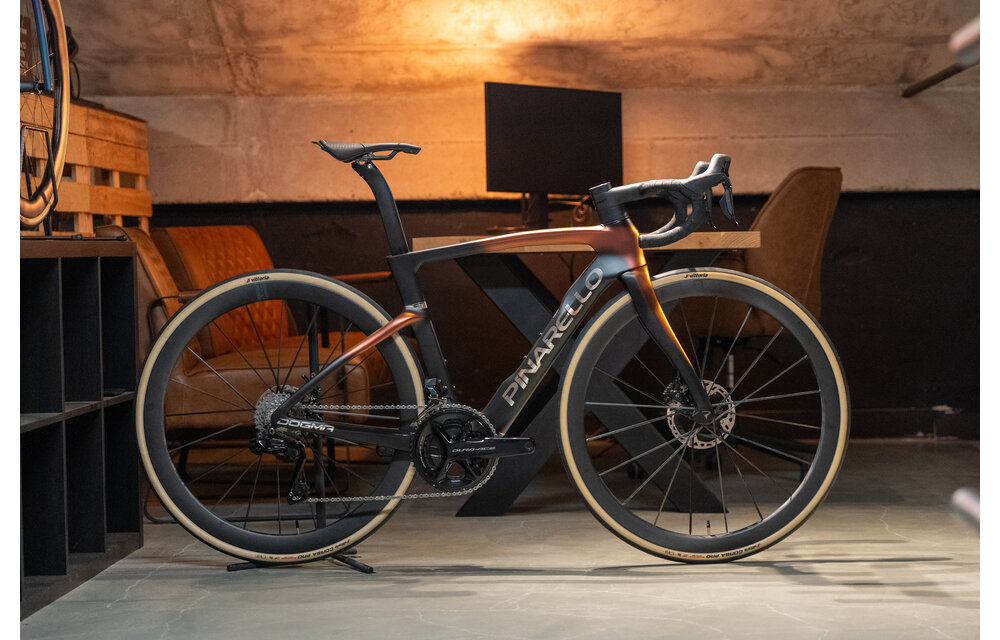 Pinarello Dogma F Shimano Dura-Ace Di2 12s