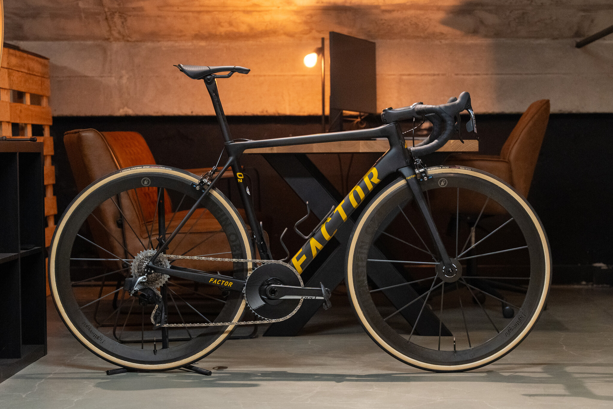 Factor O2 Matt Black / Gold Sram Red AXS  Rim Brake