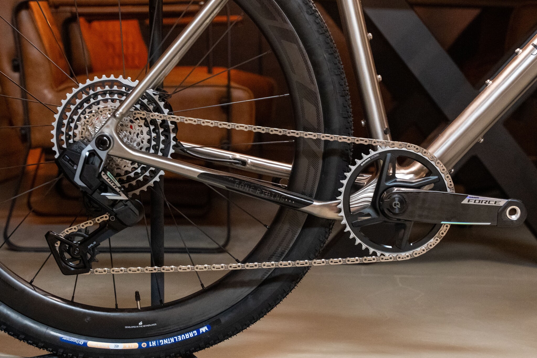 Neue SRAM Force E1 Gruppe: Leichter, Smarter und Ergonomischer