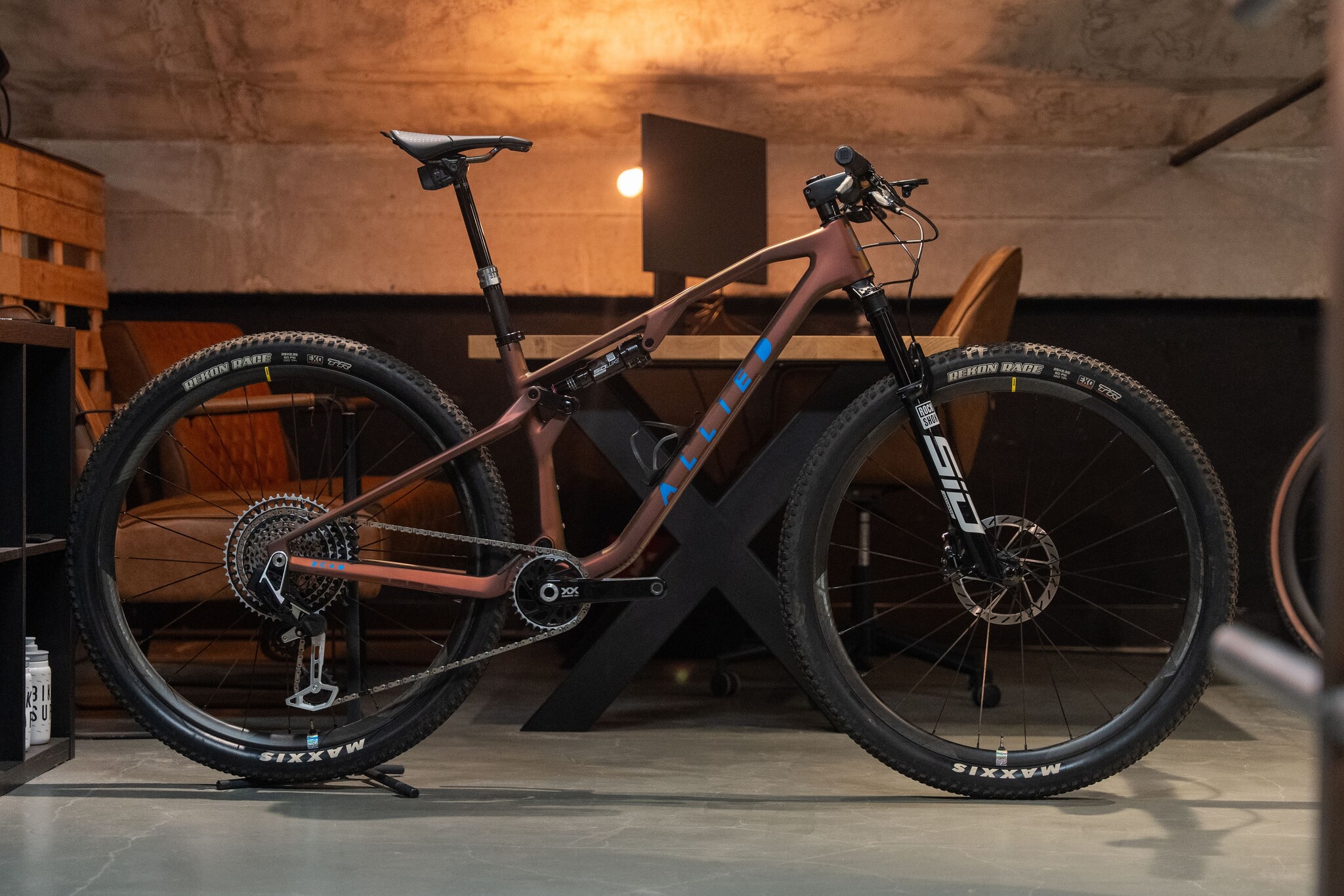 Allied BC40 Sram XX SL Eagle Transmission Full Suspension Mountainbike