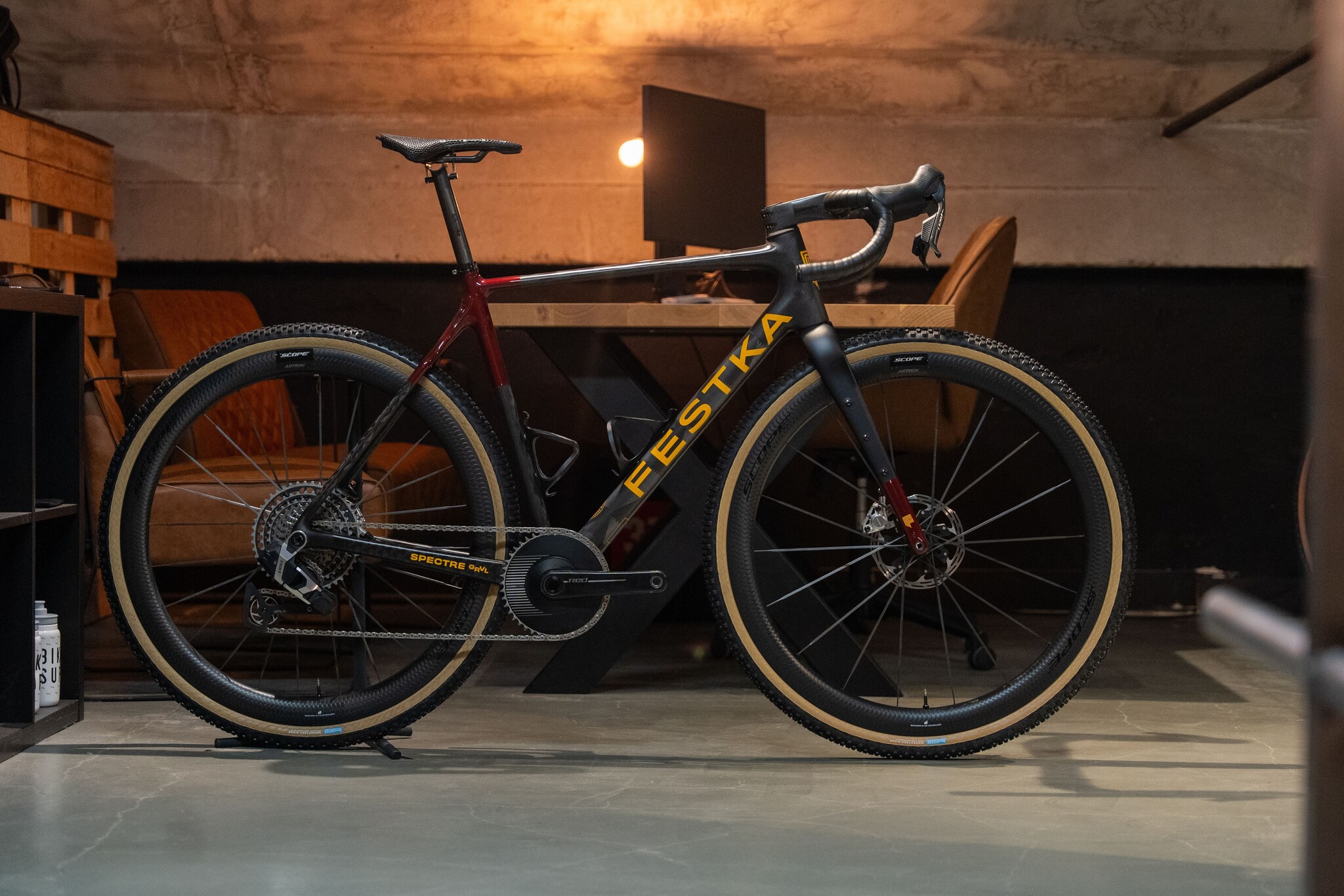 Festka Spectre Gravel Sram Red XPLR AXS 1x13