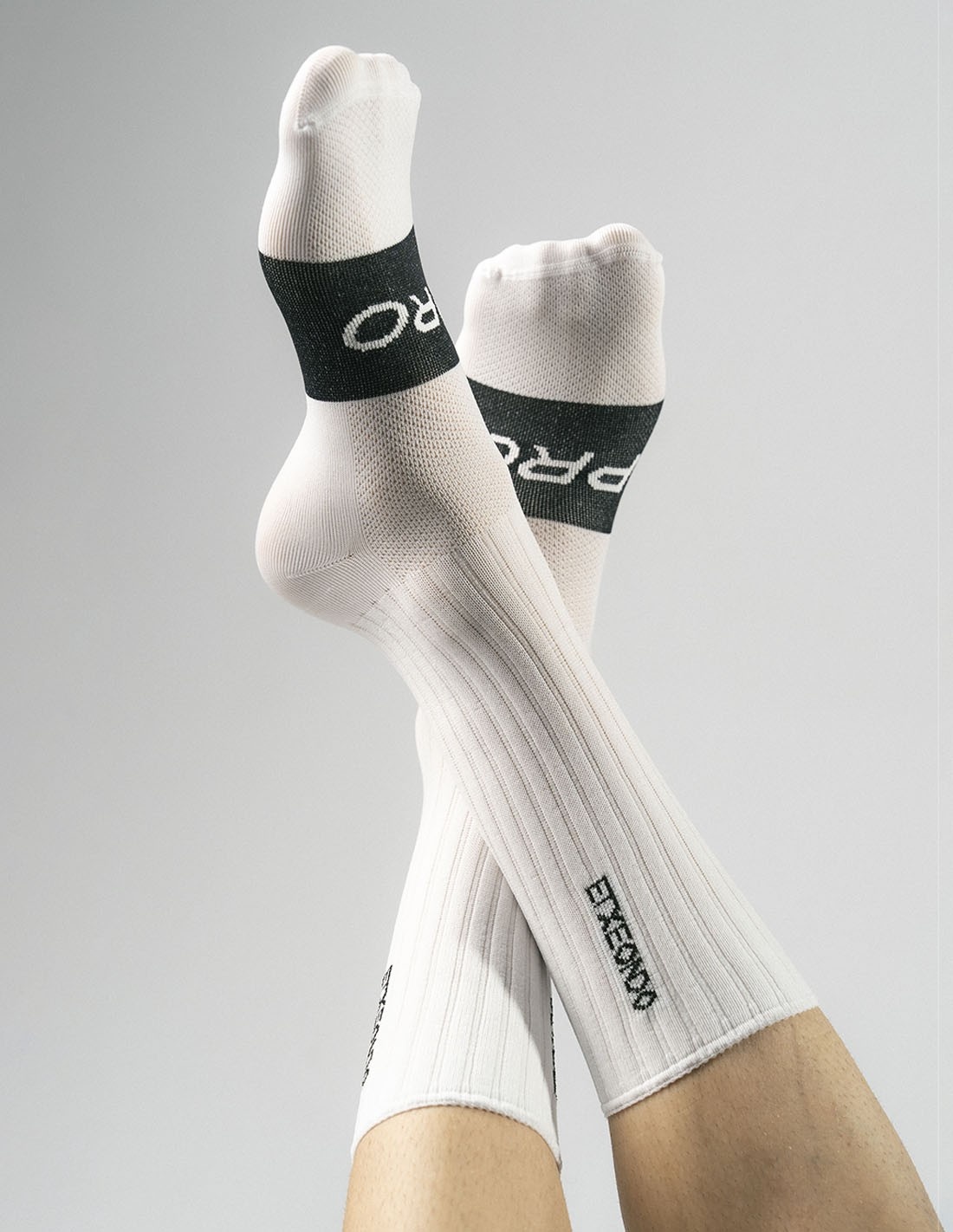 Etxeondo Lightweigth Linea Socks - White
