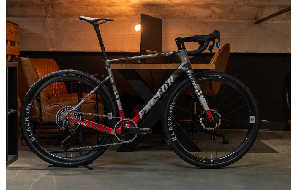 Factor Aluto Force XPLR