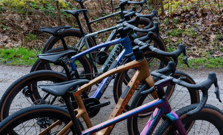 18 High-End Gravelbikes vergeleken