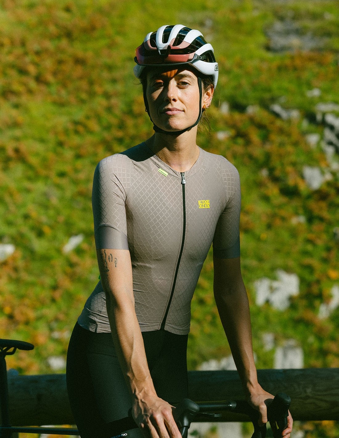 Etxeondo Fahrradtrikot Mira Taupe Grey - Frau