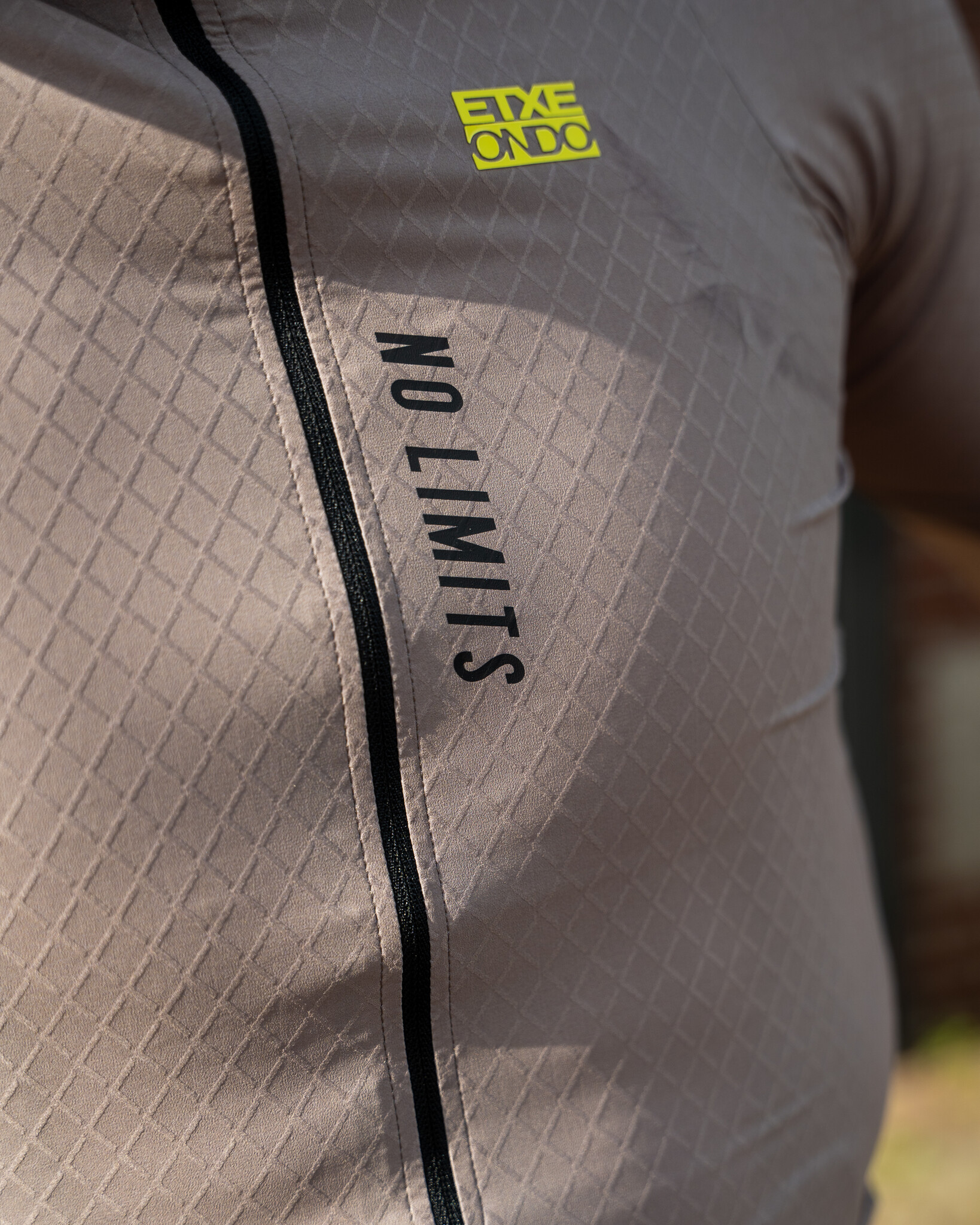 Etxeondo Fahrradtrikot Mira - NO LIMITS - Taupe Grey - Herren