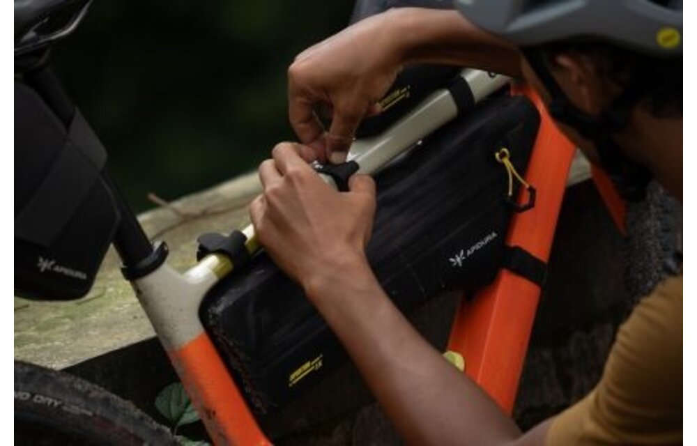 Apidura Expedition Frame Pack