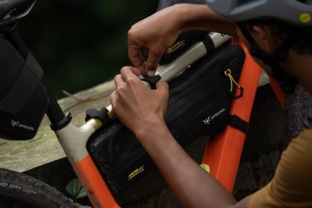 Apidura Expedition Frame Pack