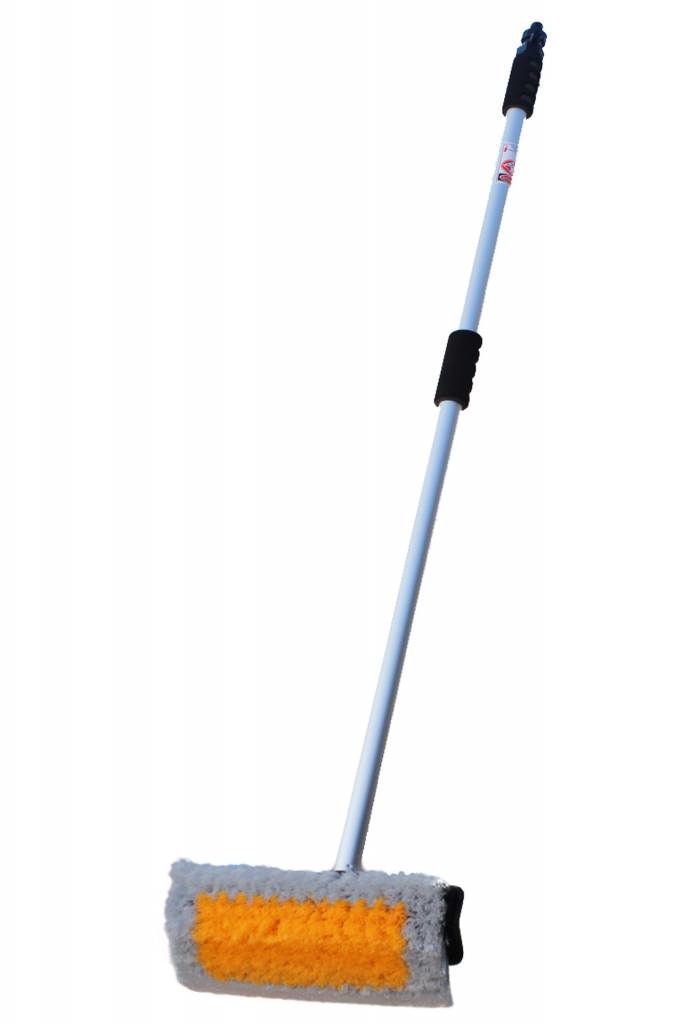 Professionele autowasborstel met waterdoorlatende steel 150 cm.