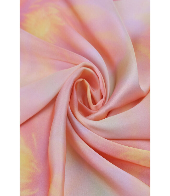 Sjaaltje Silk Tie Dye Flower