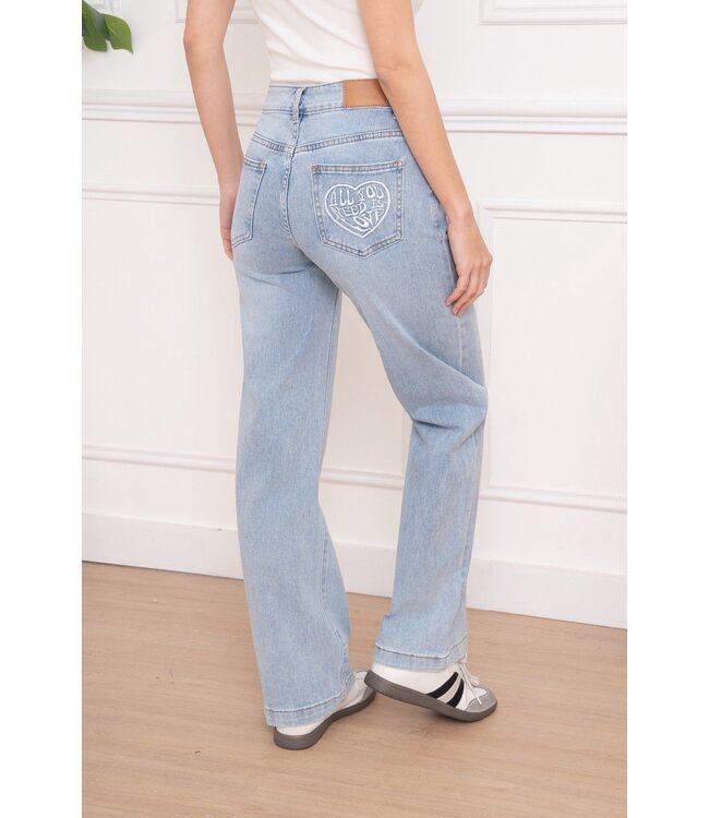 Jeans All You Need Is Love
