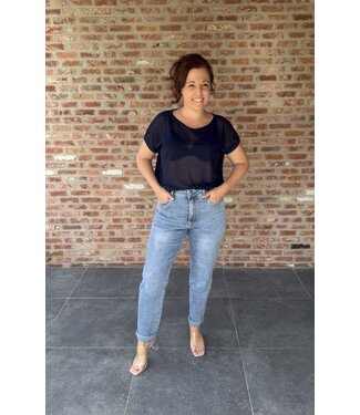 Jeans Mom Lizzy