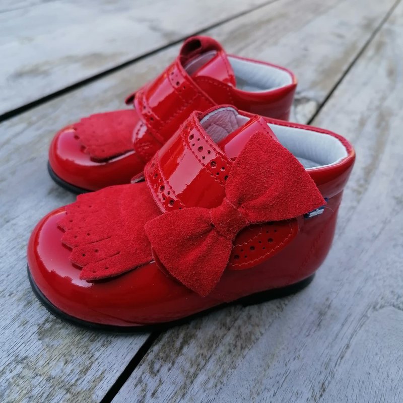 Triny red lak rood