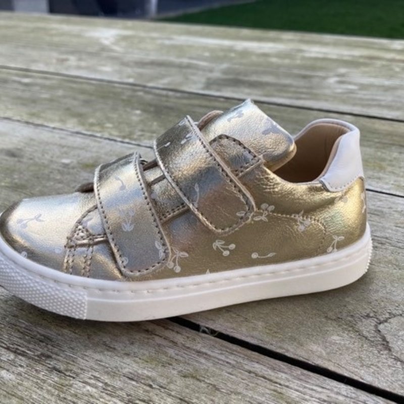 Sneaker met plakkers kers