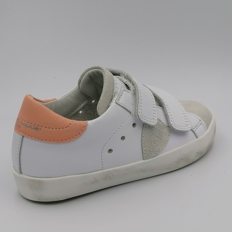 Sneaker met plakkers zalm