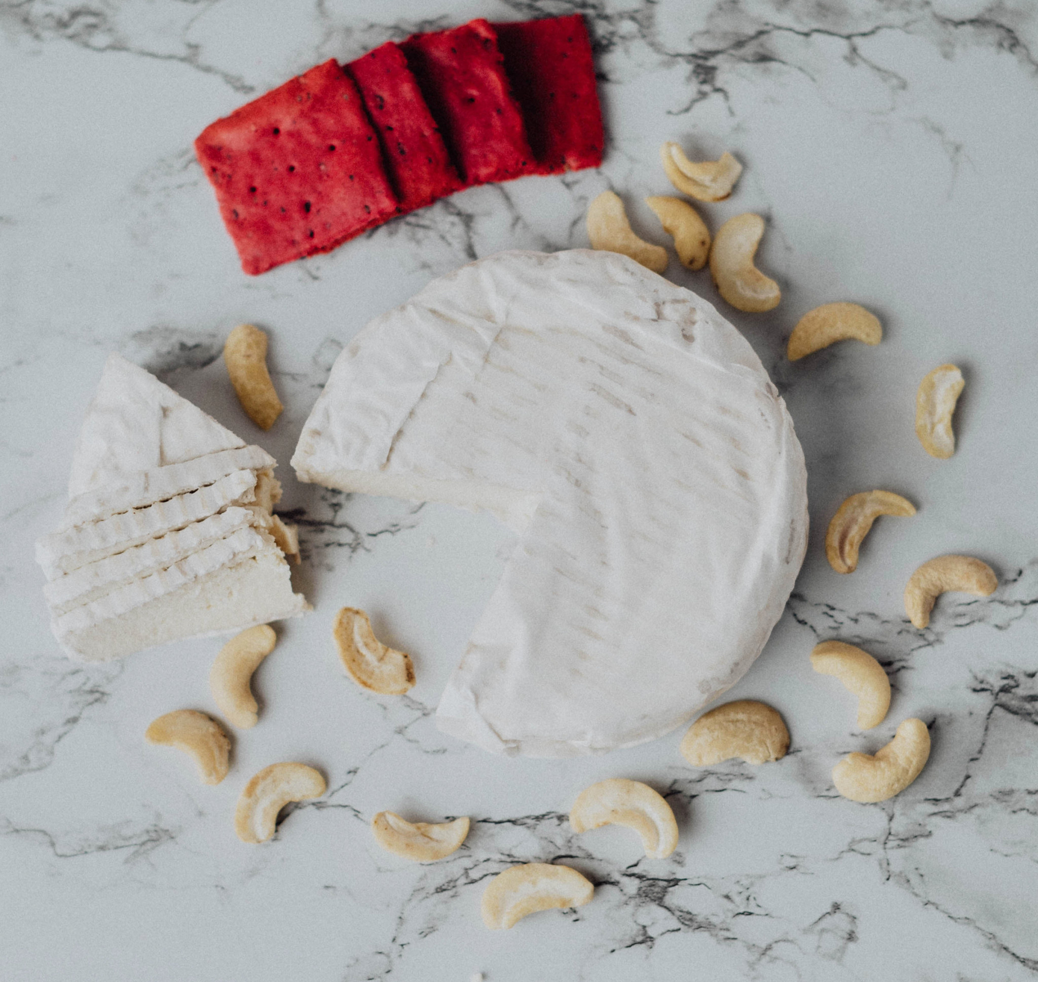 NUTTY [V] Vegan Camembert Cheese - Simply White T.H.T 19.06.2024