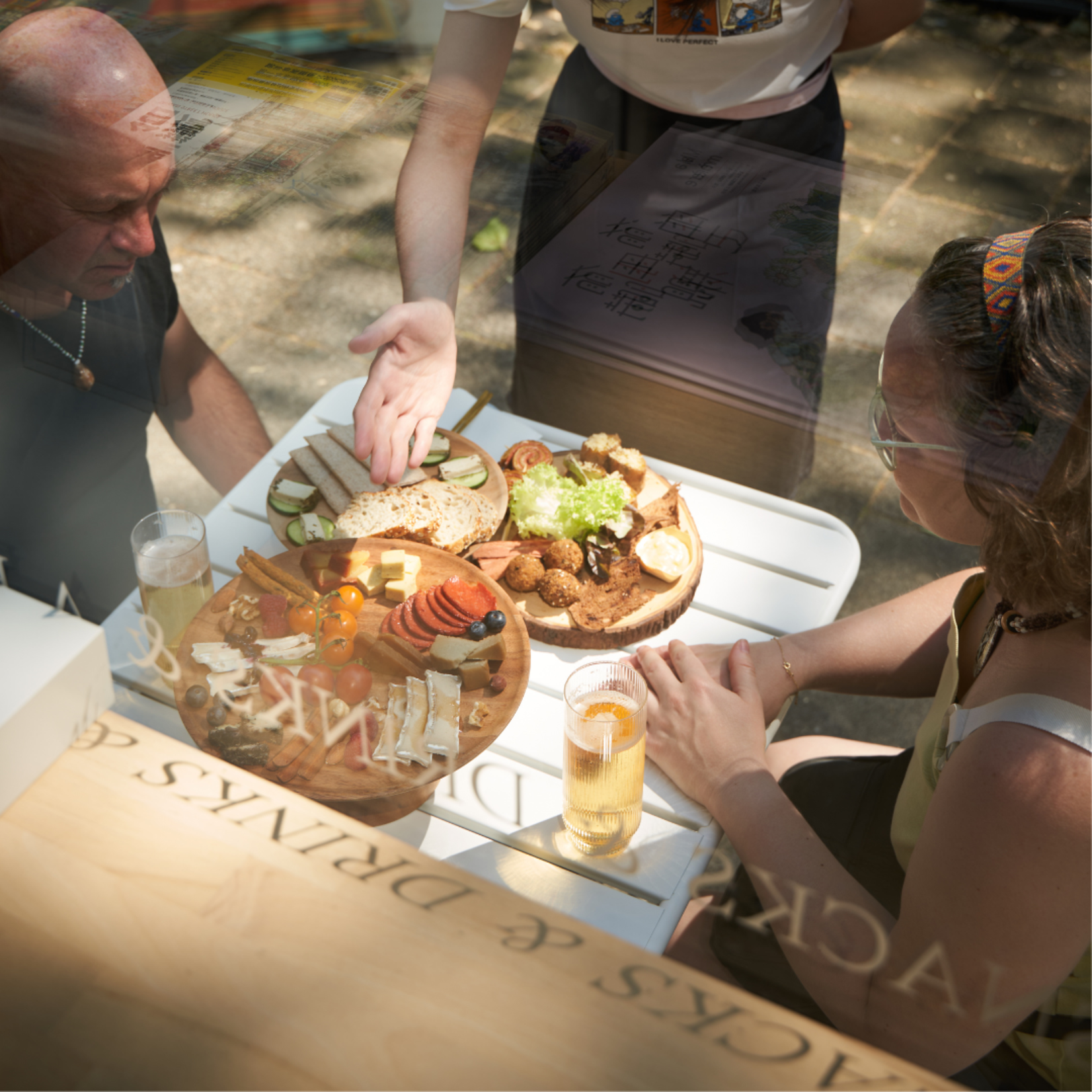 Veggie Garden  Café Vegan High Cheese October