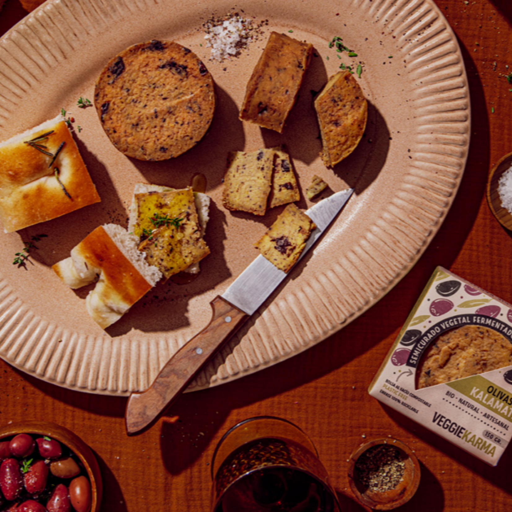 VEGGIE KARMA VEGGIE KARMA BIO Vegan Semi-Aged with Kalamata Olives