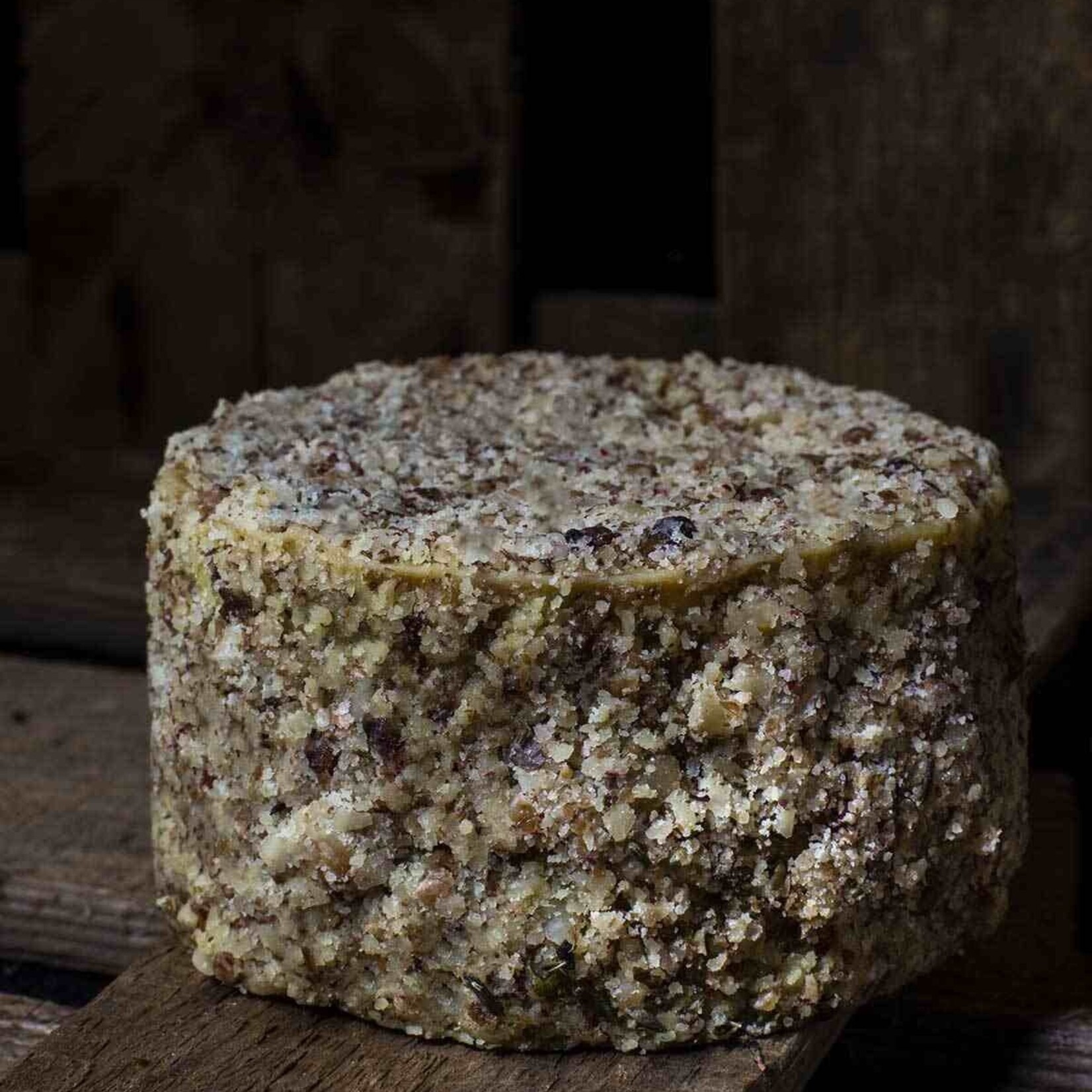 VEGGIE KARMA Veggie Karma Bio Vegan Cheese Walnuts and Pink Peppercorn