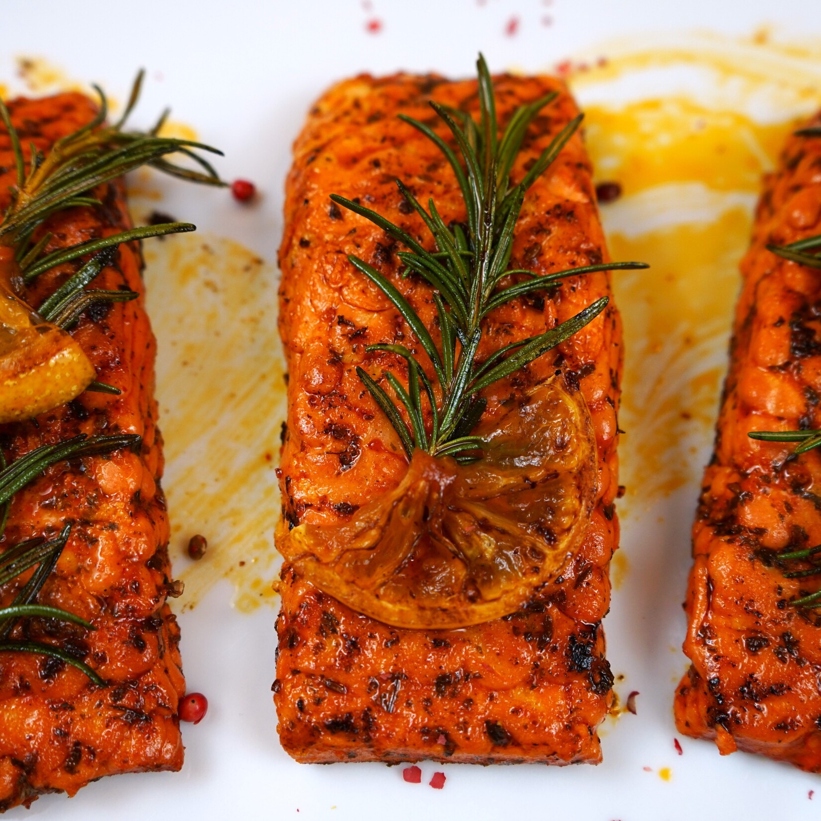 Revo Foods [V]  THE FILET - Vegan Salmon Pink Pepper &Lemon Style