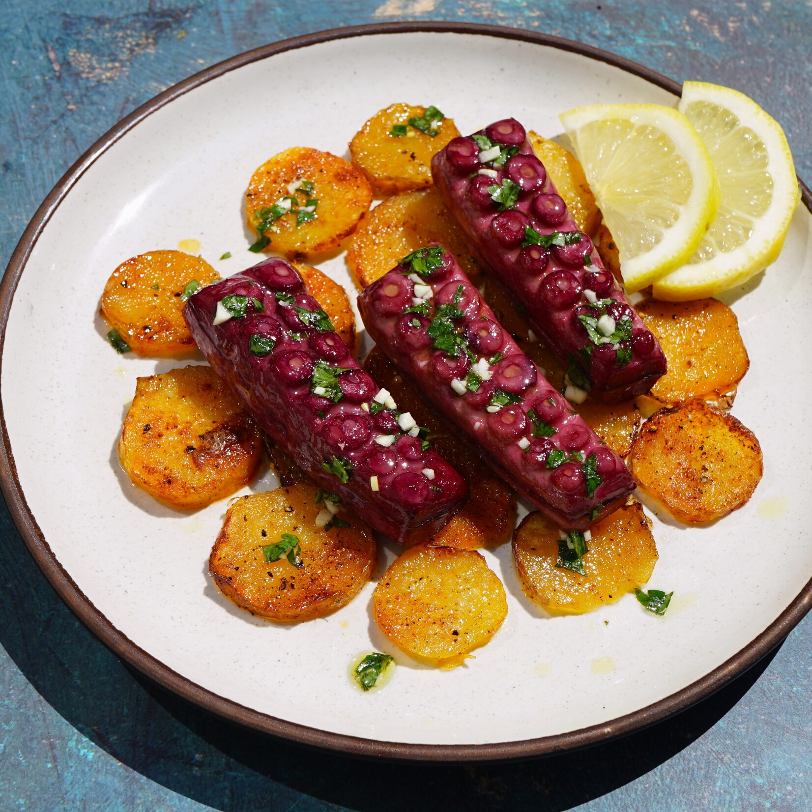 Revo Foods [V]  THE KRAKEN – Vegan Octopus