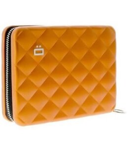 Ögon Quilted passport wallet