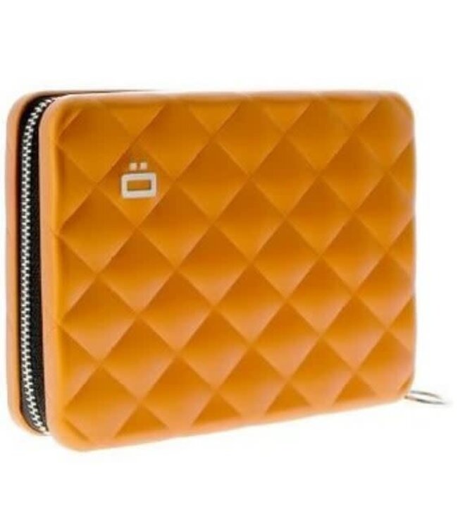 Ögon Quilted passport wallet